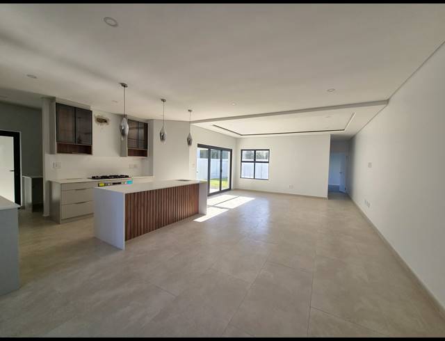 4 BEDROOM HOUSE FOR SALE IN SANDOWN